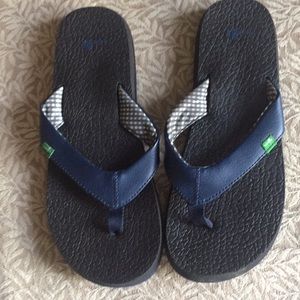 Sanuk Flip Flops